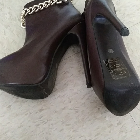 Ankle Platform Boots - Picture 3 of 3